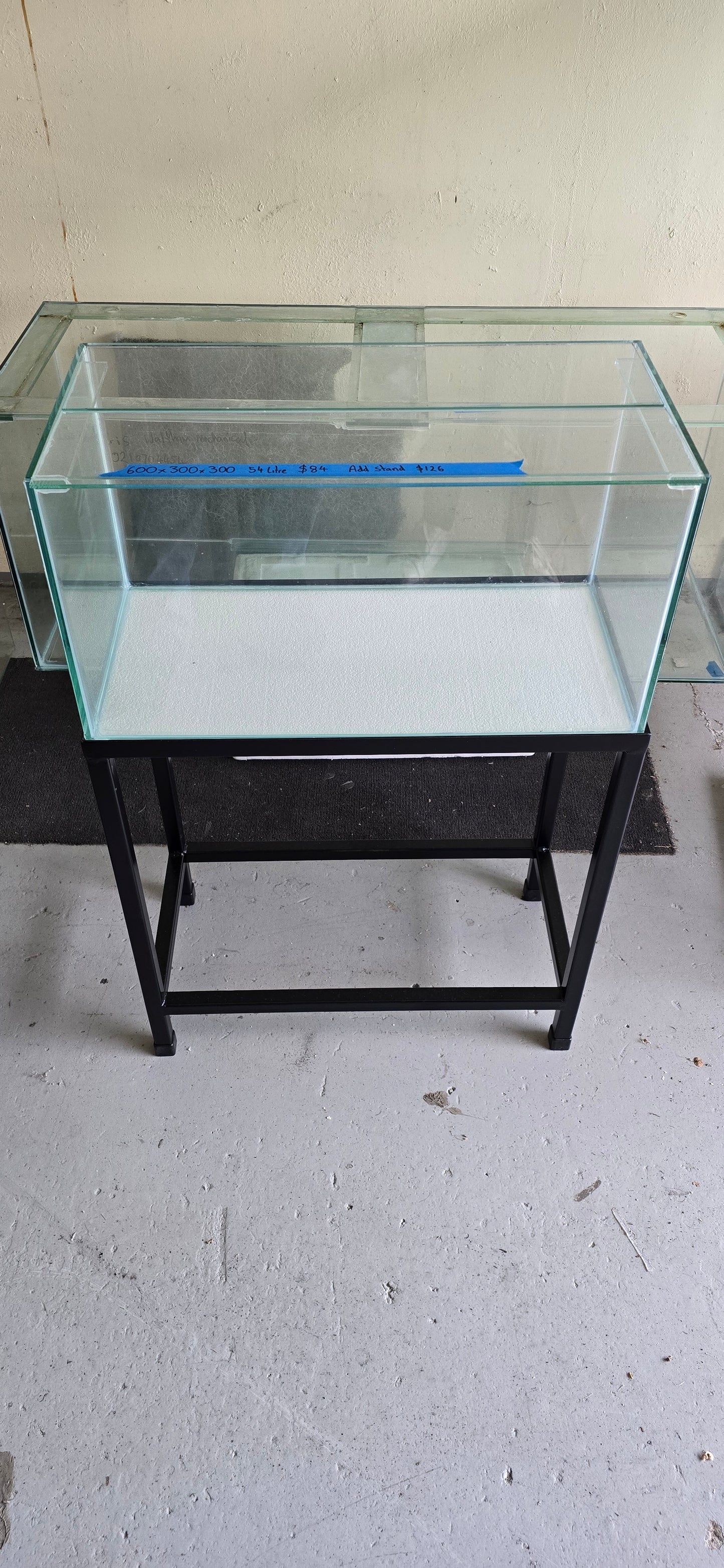 600L x 300W x 300H
